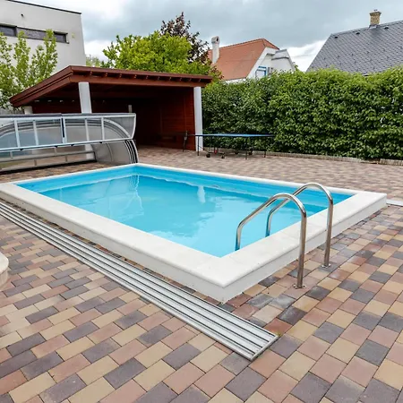 Golden Bridge Deluxe - 4br, Terrace, Bar, Privat Pool, Grill, Pet Friendly Балатонфюред