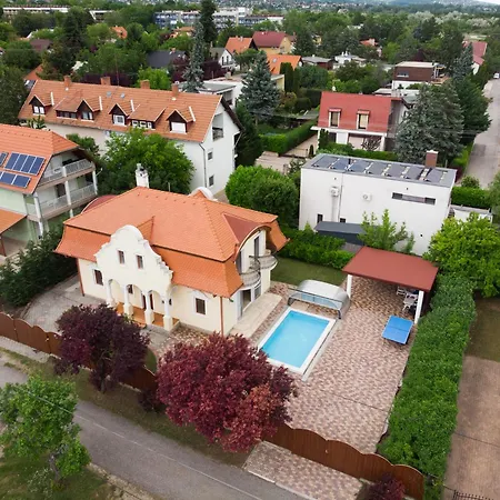 Villa Golden Bridge Deluxe - 4br, Terrace, Bar, Privat Pool, Grill