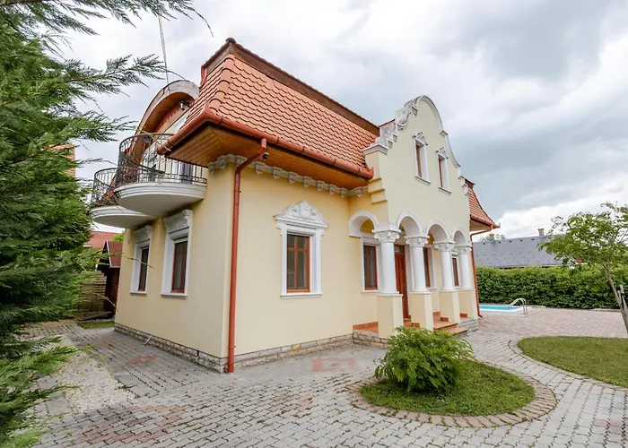 Golden Bridge Deluxe - 4br, Terrace, Bar, Privat Pool, Grill Villa Balatonfüred