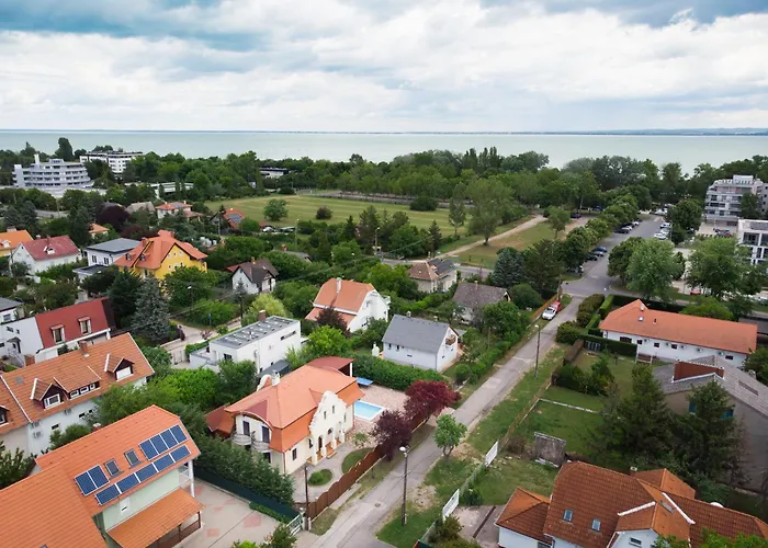 Golden Bridge Deluxe - 4br, Terrace, Bar, Privat Pool, Grill Villa Balatonfured